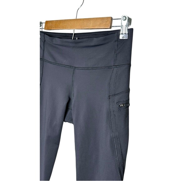 Lululemon Run Top Speed Crop, Black, Size 6 - Picture 6 of 7